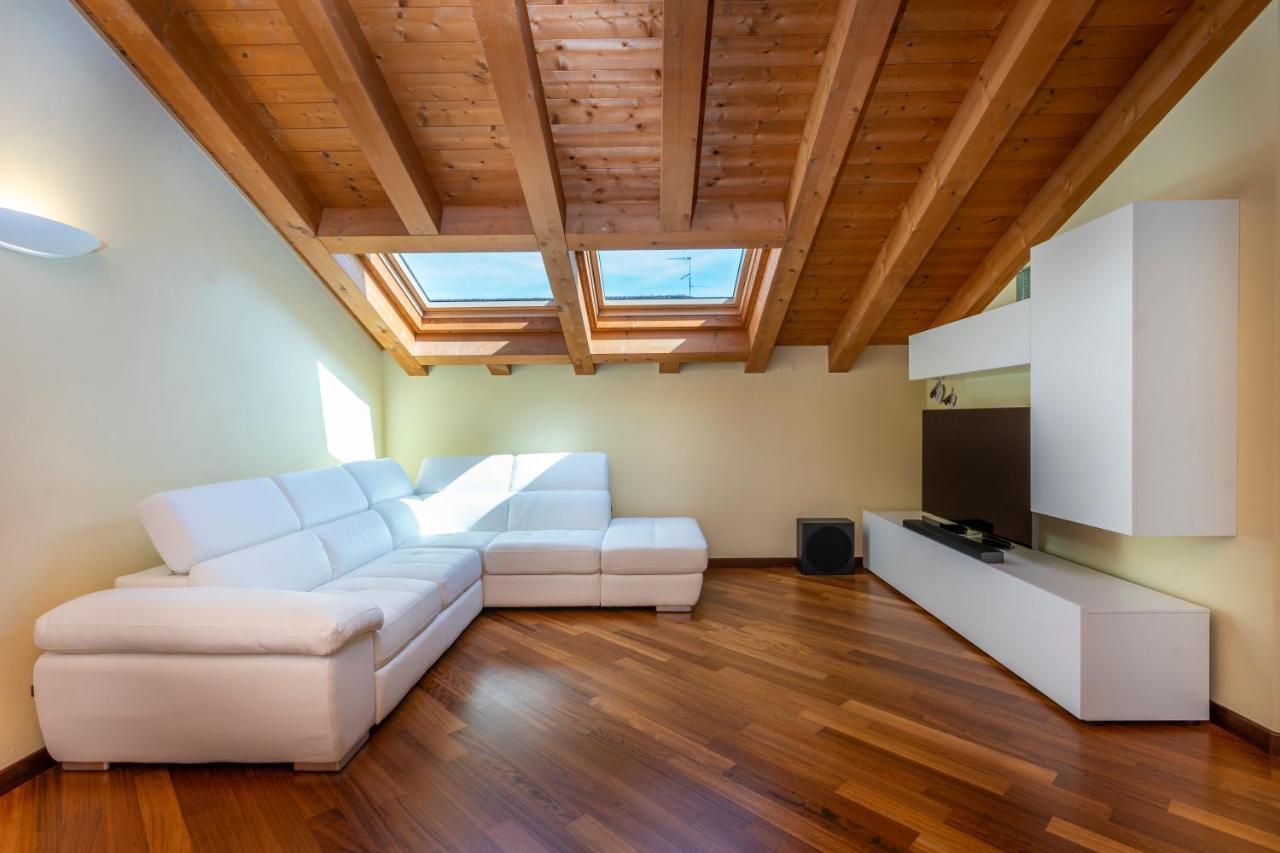 New Deal - Apt With Terrace, Jacuzzi & Netflix Palmanova Exterior photo
